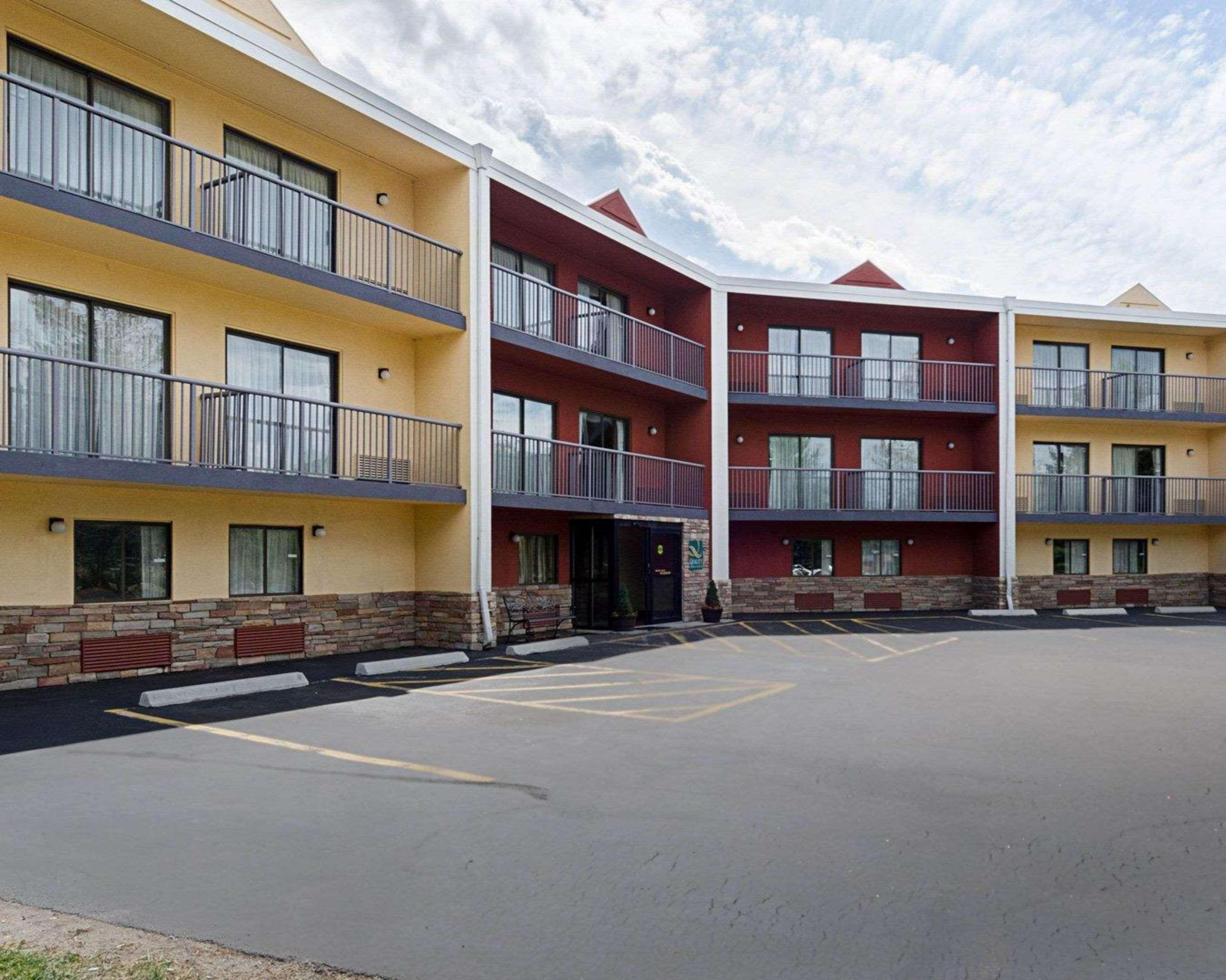 Quality Inn & Suites Worcester Exterior photo